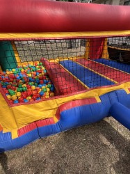 IMG 0849 1772335687 Mini Jump with Ball pit